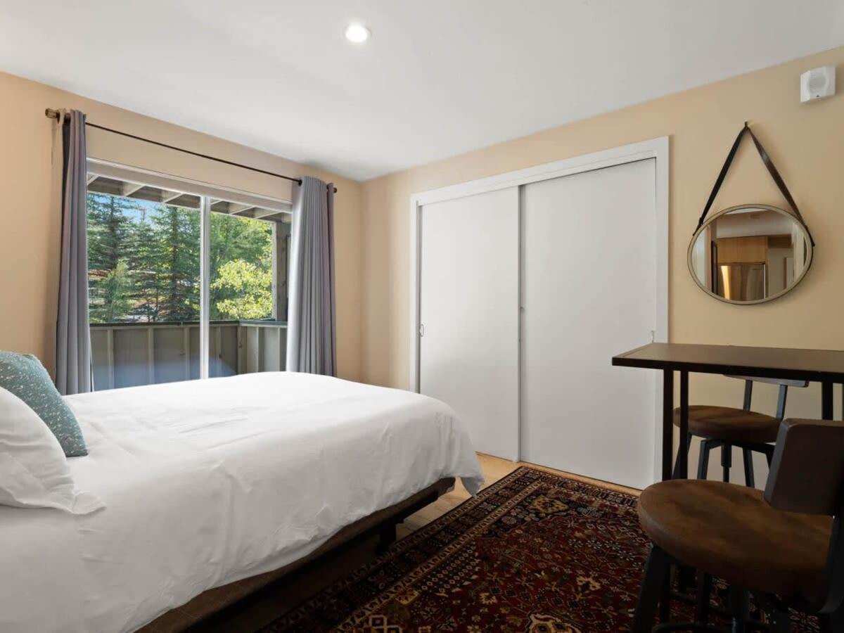 Relaxing 2 Bedroom Steps From Vail Resort エクステリア 写真